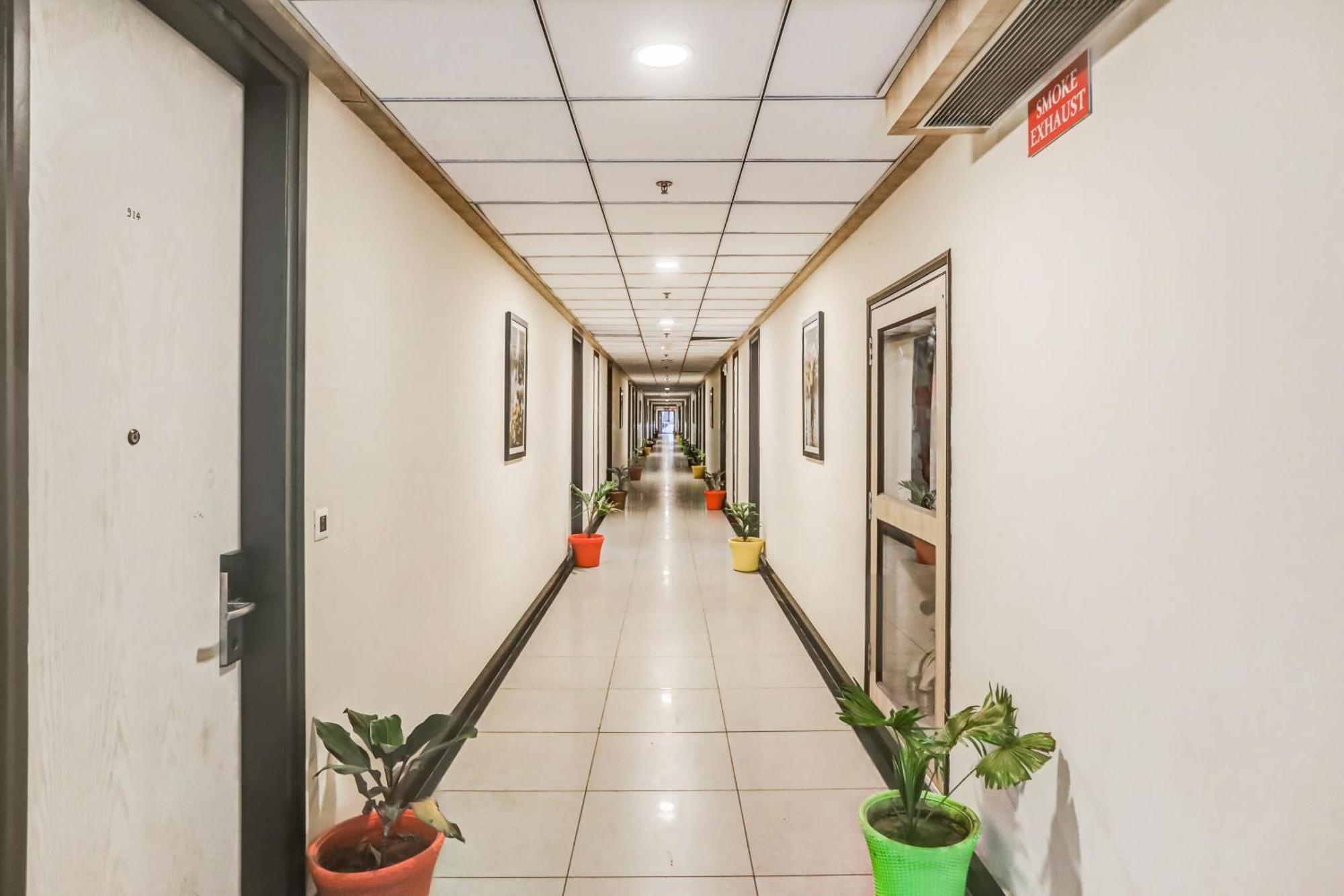 Collection O Limewood Stay Gurgaon Exterior foto